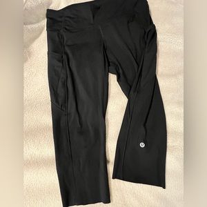 LuLuLemon Capri Length size 12
